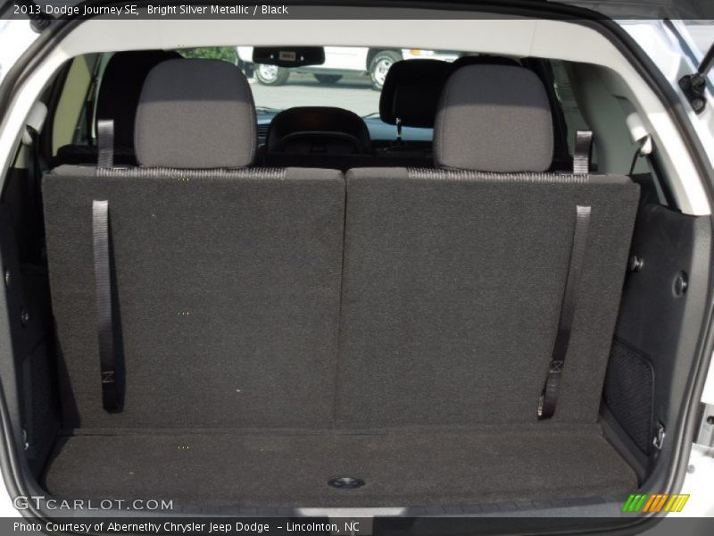 Bright Silver Metallic / Black 2013 Dodge Journey SE