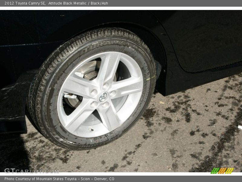 Attitude Black Metallic / Black/Ash 2012 Toyota Camry SE