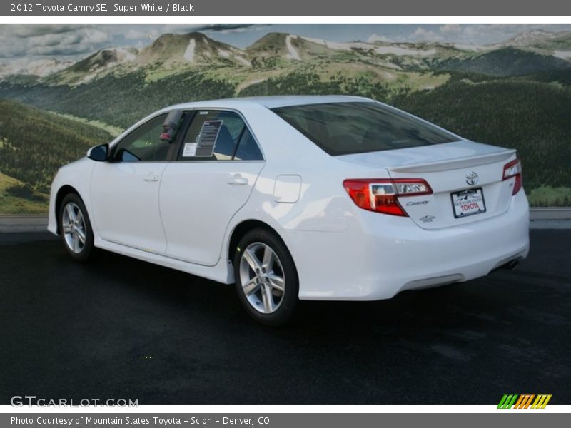 Super White / Black 2012 Toyota Camry SE