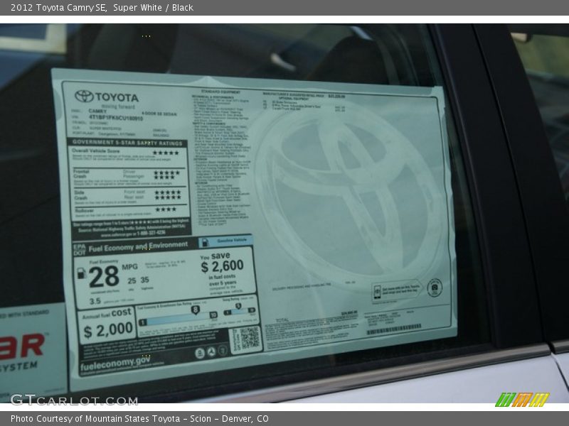 Super White / Black 2012 Toyota Camry SE
