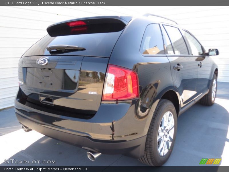 Tuxedo Black Metallic / Charcoal Black 2013 Ford Edge SEL