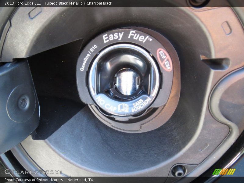 Tuxedo Black Metallic / Charcoal Black 2013 Ford Edge SEL