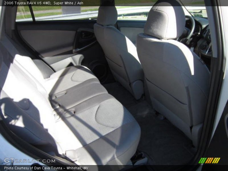 Super White / Ash 2006 Toyota RAV4 V6 4WD