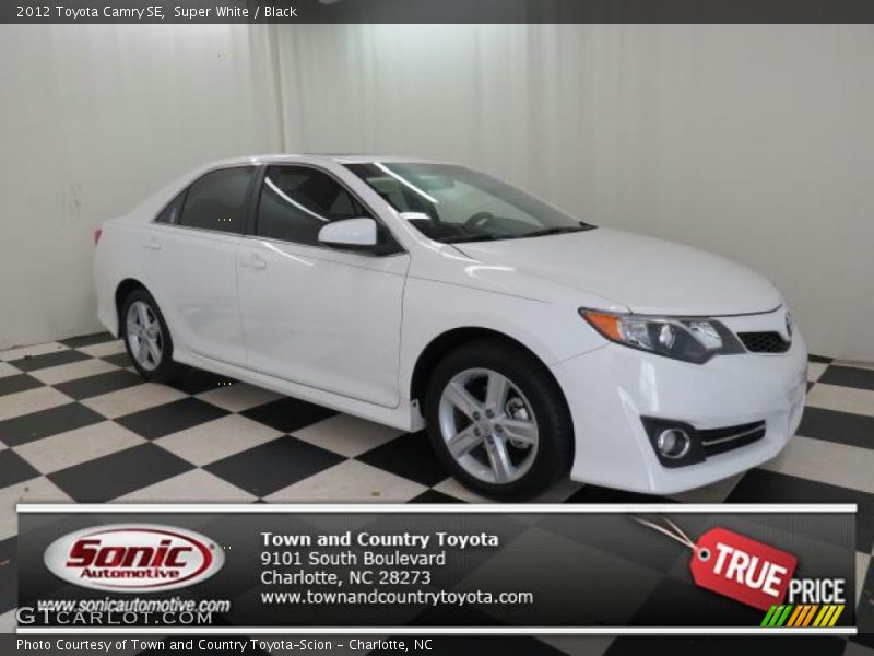Super White / Black 2012 Toyota Camry SE