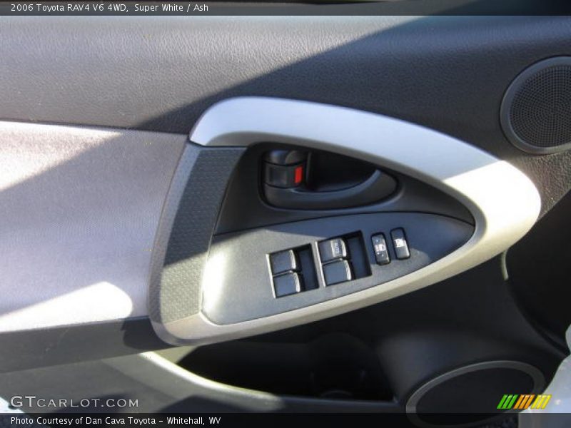 Super White / Ash 2006 Toyota RAV4 V6 4WD