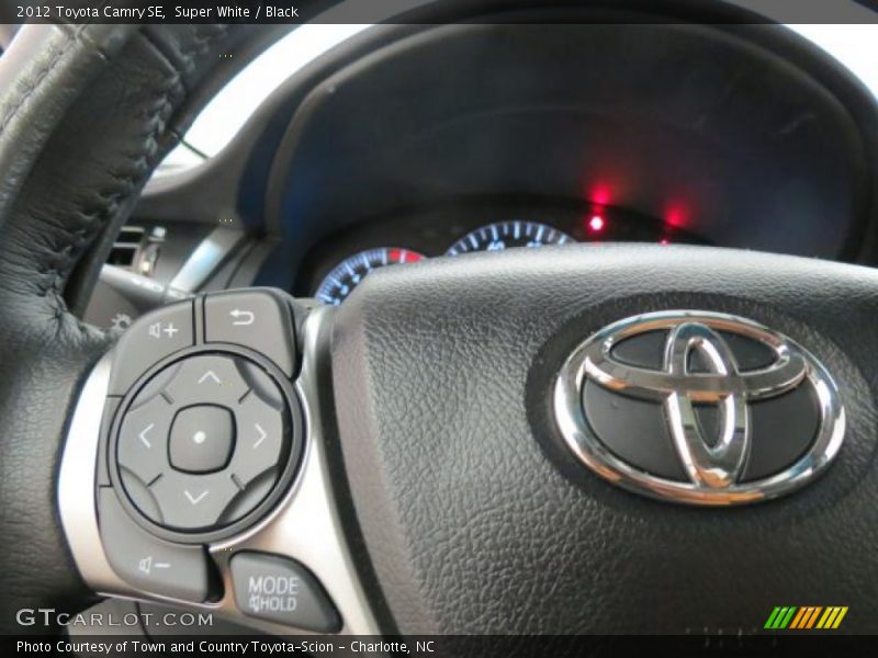 Super White / Black 2012 Toyota Camry SE