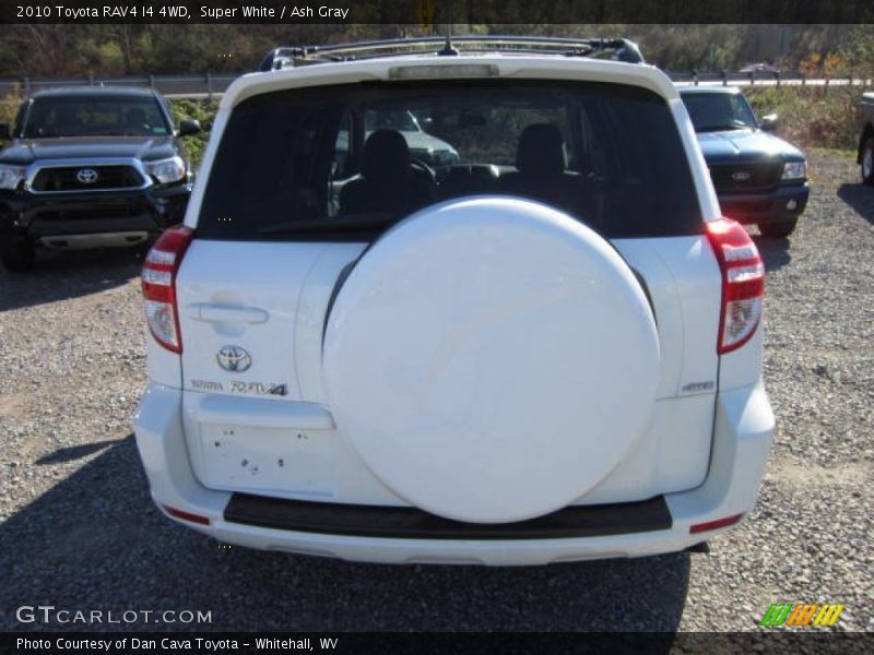 Super White / Ash Gray 2010 Toyota RAV4 I4 4WD