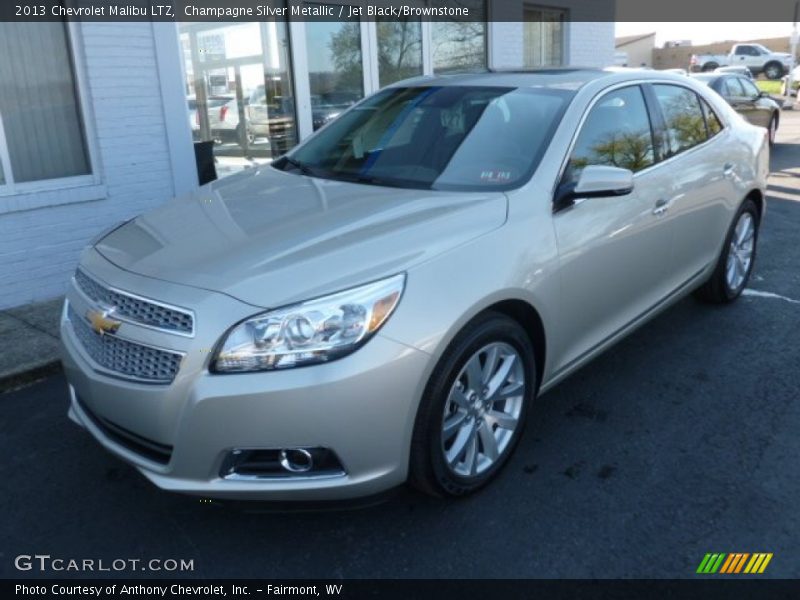 Front 3/4 View of 2013 Malibu LTZ