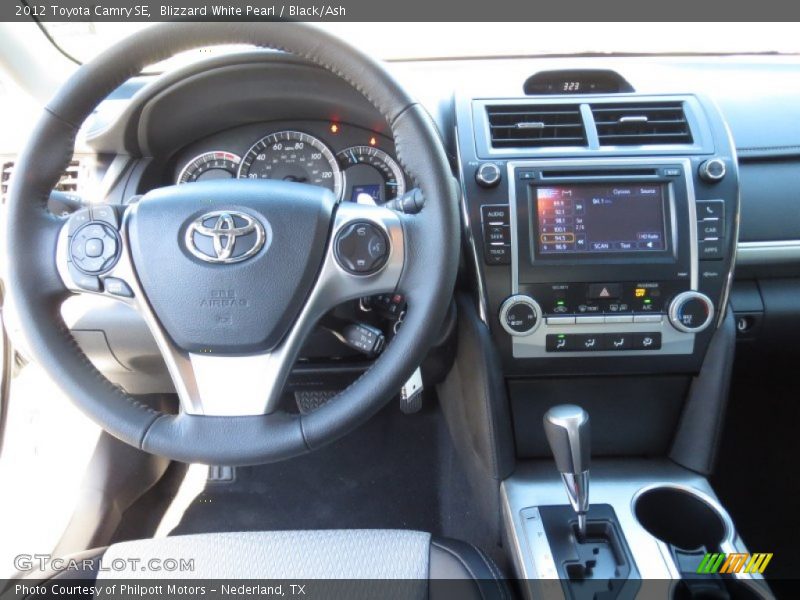 Blizzard White Pearl / Black/Ash 2012 Toyota Camry SE
