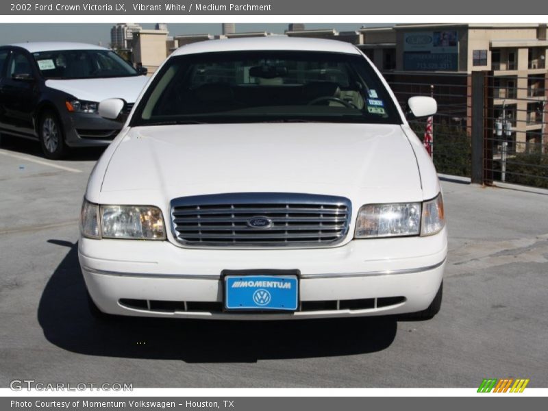 Vibrant White / Medium Parchment 2002 Ford Crown Victoria LX