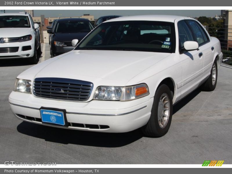 Vibrant White / Medium Parchment 2002 Ford Crown Victoria LX