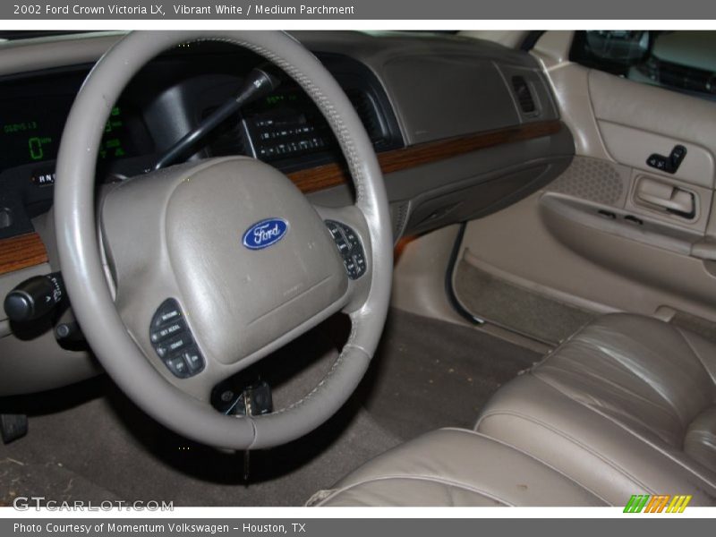 Vibrant White / Medium Parchment 2002 Ford Crown Victoria LX