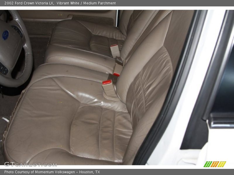 Vibrant White / Medium Parchment 2002 Ford Crown Victoria LX