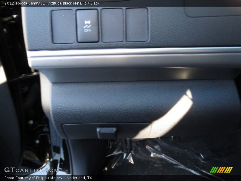 Attitude Black Metallic / Black 2012 Toyota Camry SE