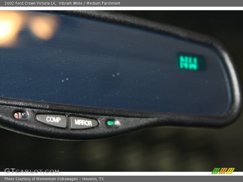 Vibrant White / Medium Parchment 2002 Ford Crown Victoria LX