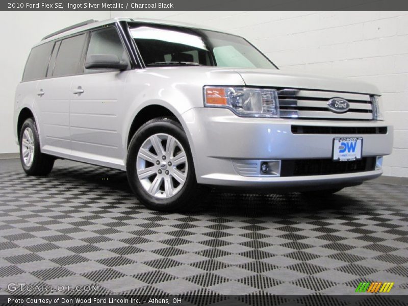 Ingot Silver Metallic / Charcoal Black 2010 Ford Flex SE