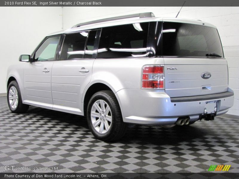Ingot Silver Metallic / Charcoal Black 2010 Ford Flex SE