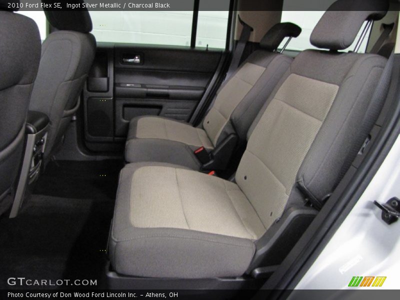 Ingot Silver Metallic / Charcoal Black 2010 Ford Flex SE