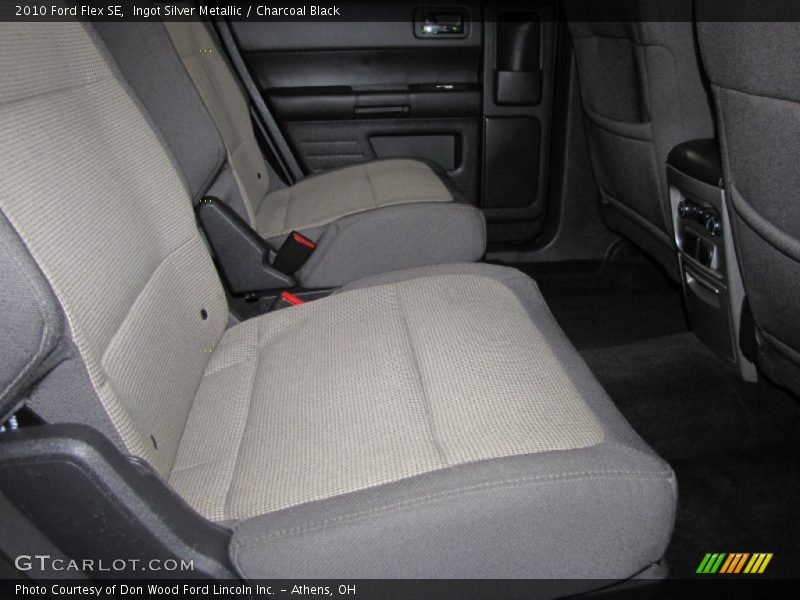 Ingot Silver Metallic / Charcoal Black 2010 Ford Flex SE