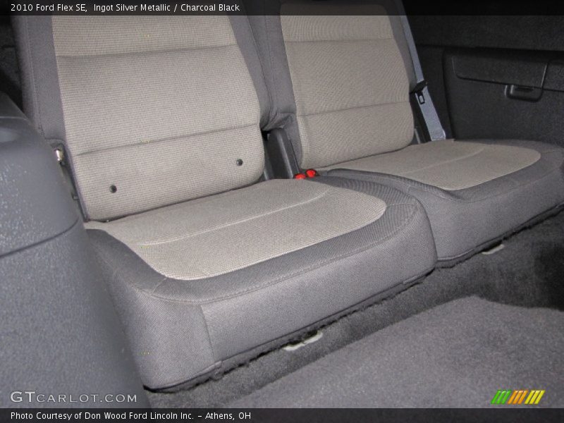 Ingot Silver Metallic / Charcoal Black 2010 Ford Flex SE