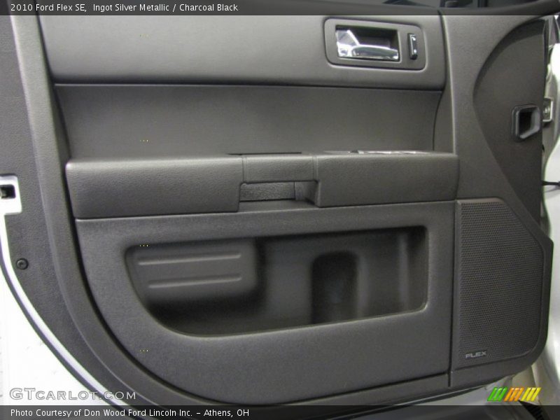 Ingot Silver Metallic / Charcoal Black 2010 Ford Flex SE