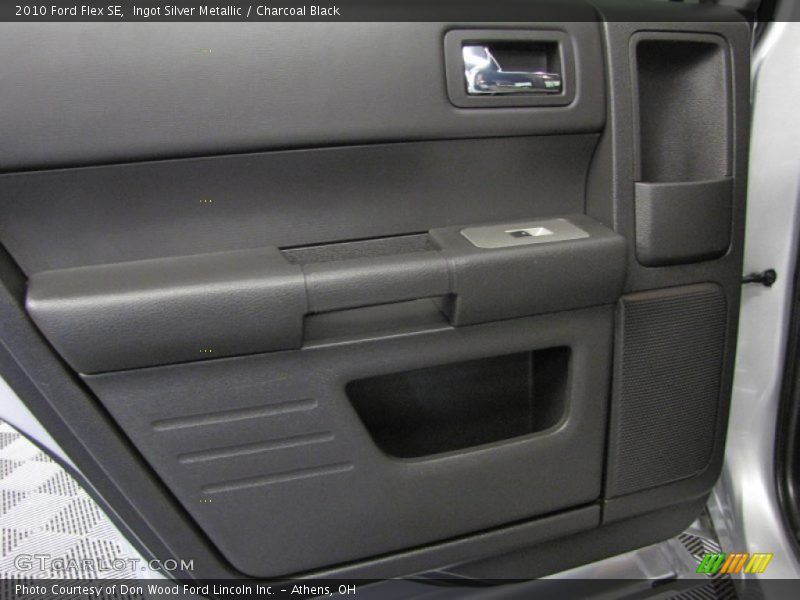 Ingot Silver Metallic / Charcoal Black 2010 Ford Flex SE