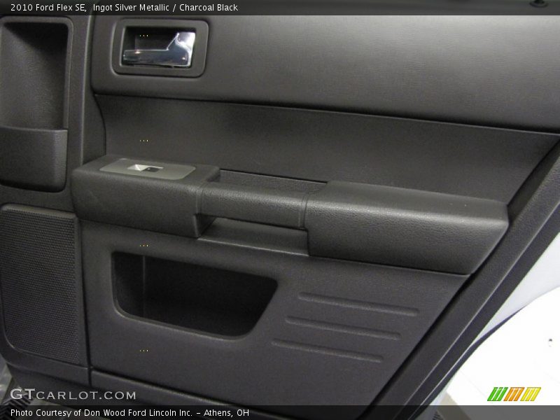 Ingot Silver Metallic / Charcoal Black 2010 Ford Flex SE