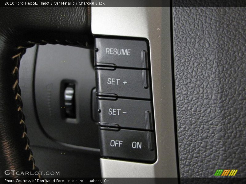 Ingot Silver Metallic / Charcoal Black 2010 Ford Flex SE