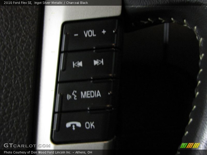 Ingot Silver Metallic / Charcoal Black 2010 Ford Flex SE