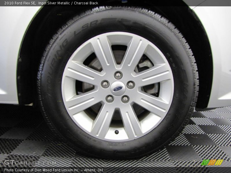Ingot Silver Metallic / Charcoal Black 2010 Ford Flex SE