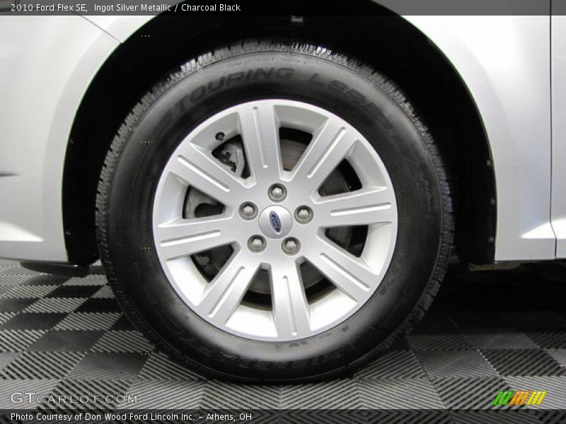 Ingot Silver Metallic / Charcoal Black 2010 Ford Flex SE