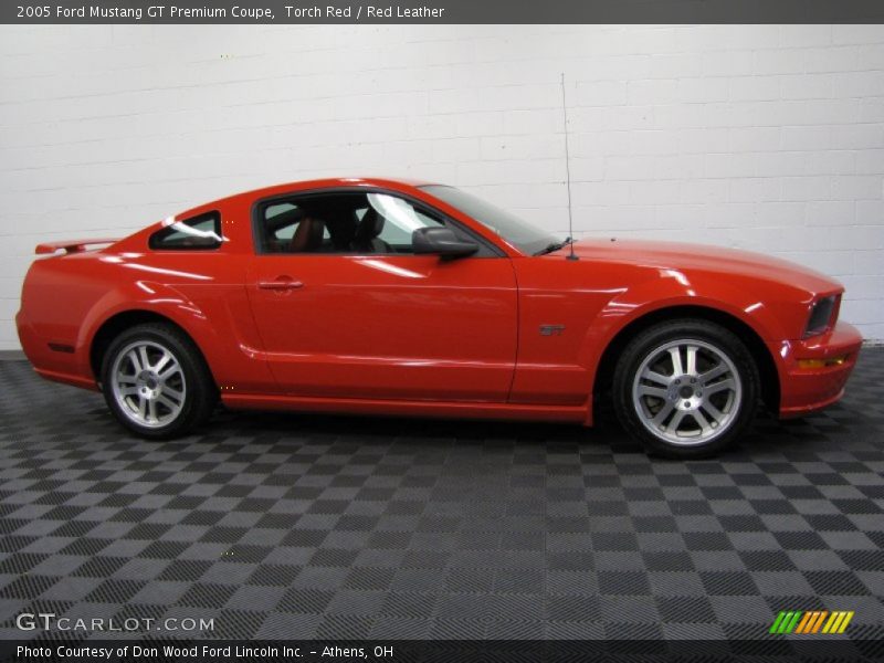  2005 Mustang GT Premium Coupe Torch Red
