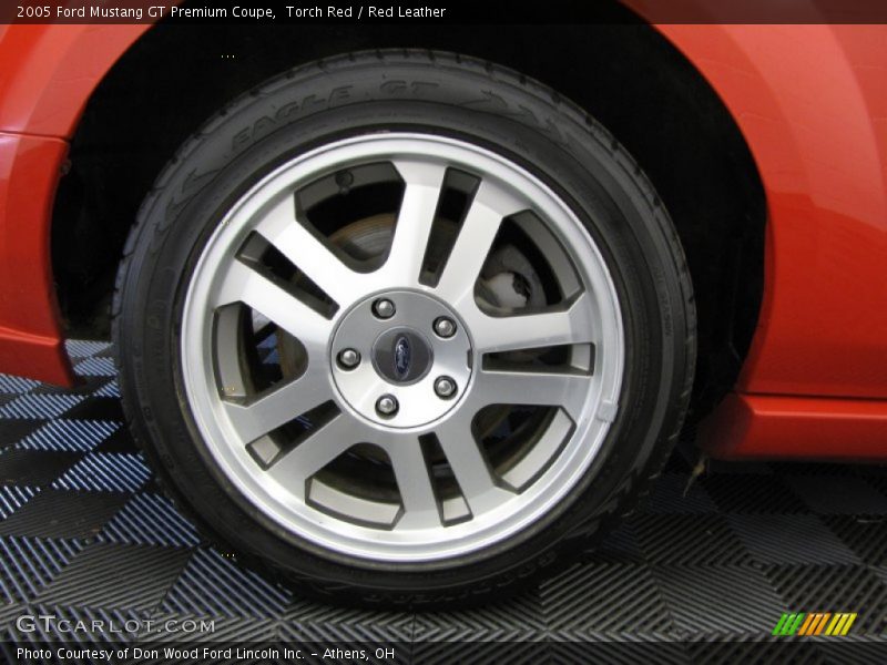  2005 Mustang GT Premium Coupe Wheel