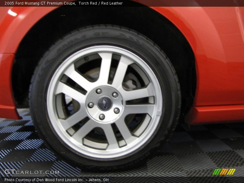  2005 Mustang GT Premium Coupe Wheel