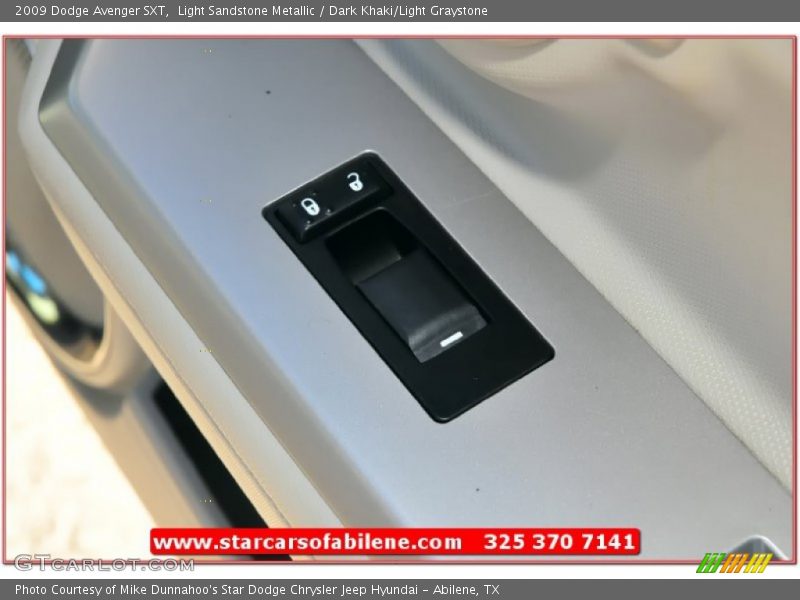 Light Sandstone Metallic / Dark Khaki/Light Graystone 2009 Dodge Avenger SXT