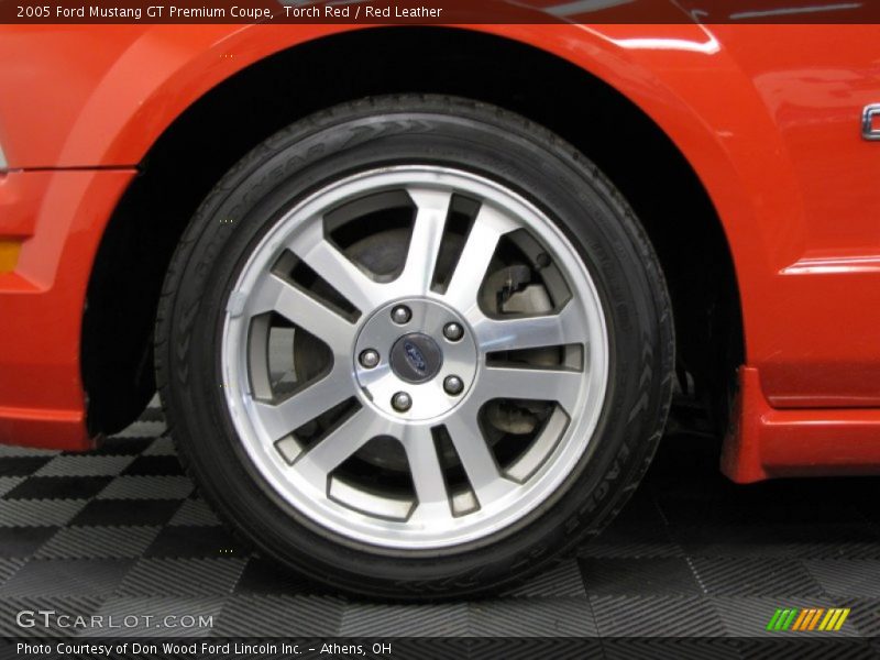  2005 Mustang GT Premium Coupe Wheel