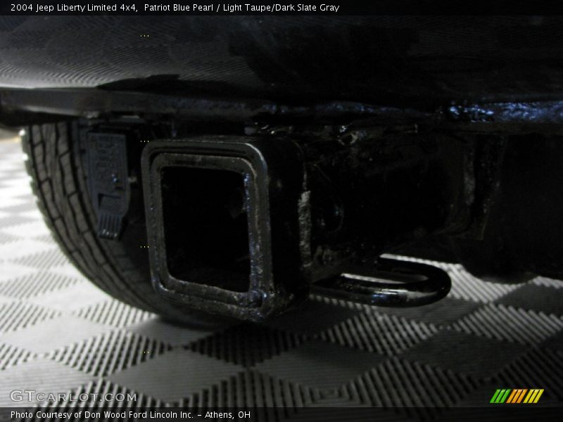 Patriot Blue Pearl / Light Taupe/Dark Slate Gray 2004 Jeep Liberty Limited 4x4