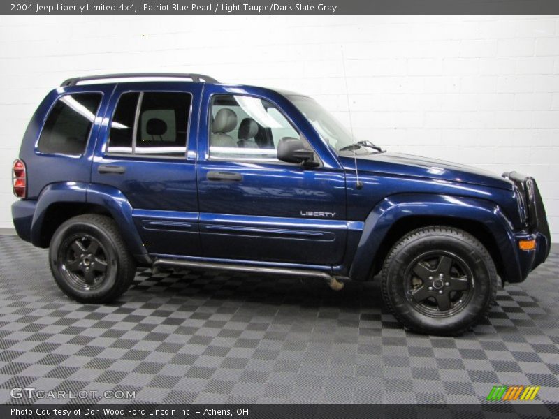 Patriot Blue Pearl / Light Taupe/Dark Slate Gray 2004 Jeep Liberty Limited 4x4