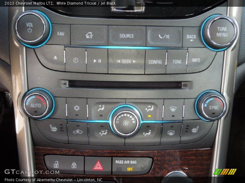 White Diamond Tricoat / Jet Black 2013 Chevrolet Malibu LTZ
