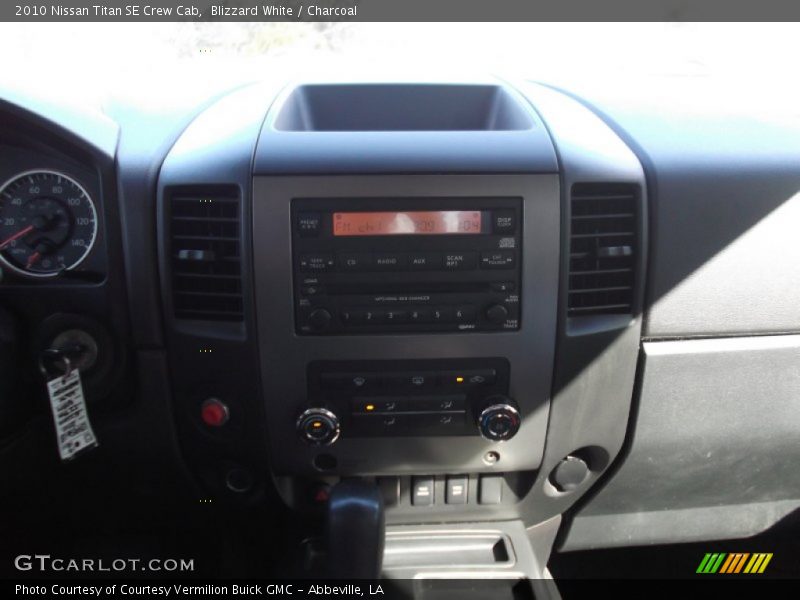 Blizzard White / Charcoal 2010 Nissan Titan SE Crew Cab