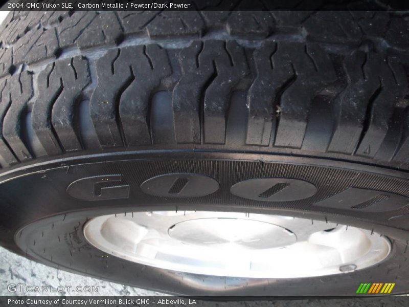 Carbon Metallic / Pewter/Dark Pewter 2004 GMC Yukon SLE