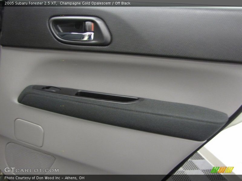 Champagne Gold Opalescent / Off Black 2005 Subaru Forester 2.5 XT