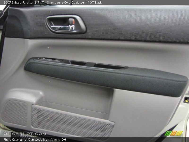 Champagne Gold Opalescent / Off Black 2005 Subaru Forester 2.5 XT