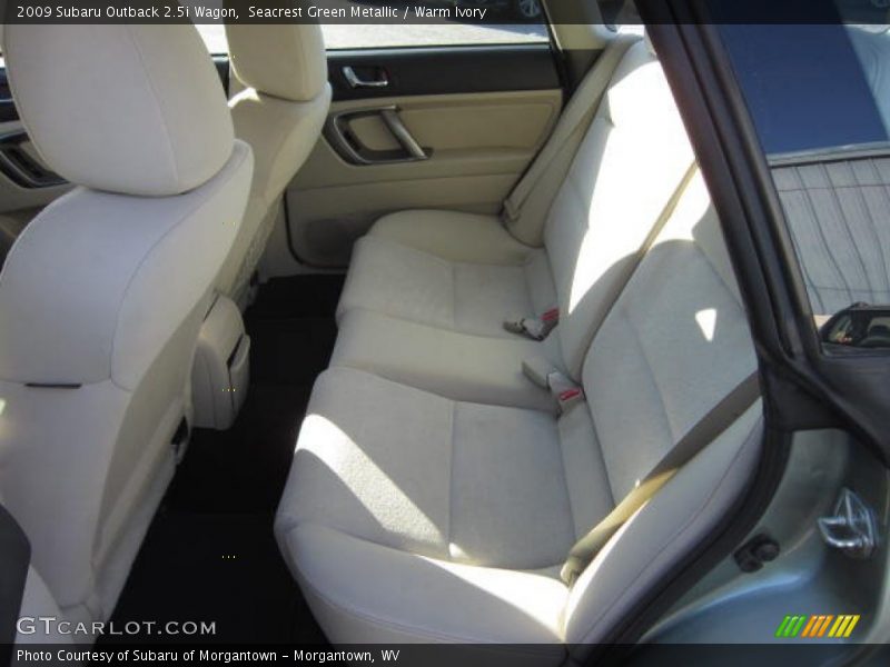 Seacrest Green Metallic / Warm Ivory 2009 Subaru Outback 2.5i Wagon