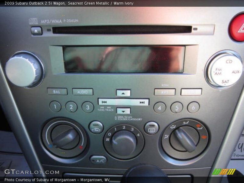 Seacrest Green Metallic / Warm Ivory 2009 Subaru Outback 2.5i Wagon
