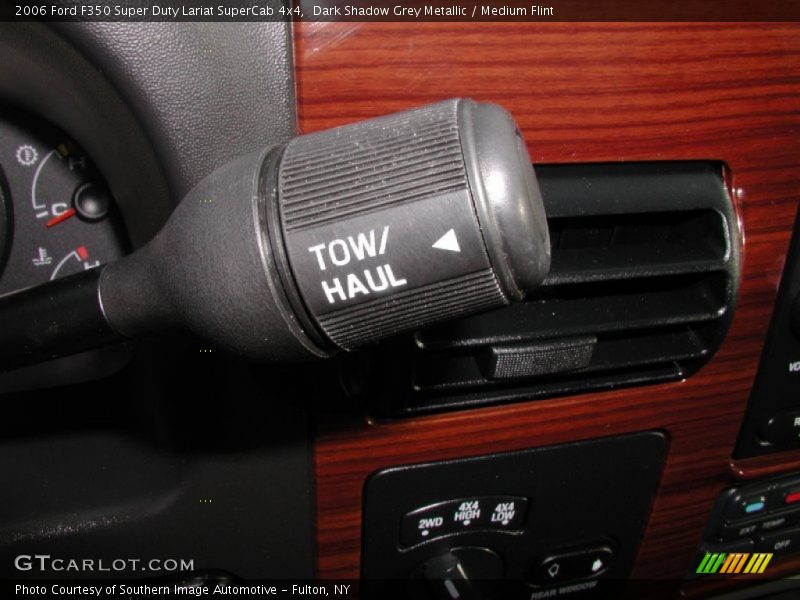  2006 F350 Super Duty Lariat SuperCab 4x4 5 Speed Automatic Shifter
