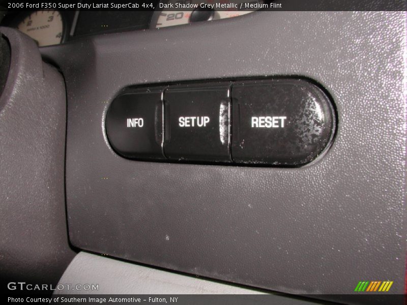 Controls of 2006 F350 Super Duty Lariat SuperCab 4x4