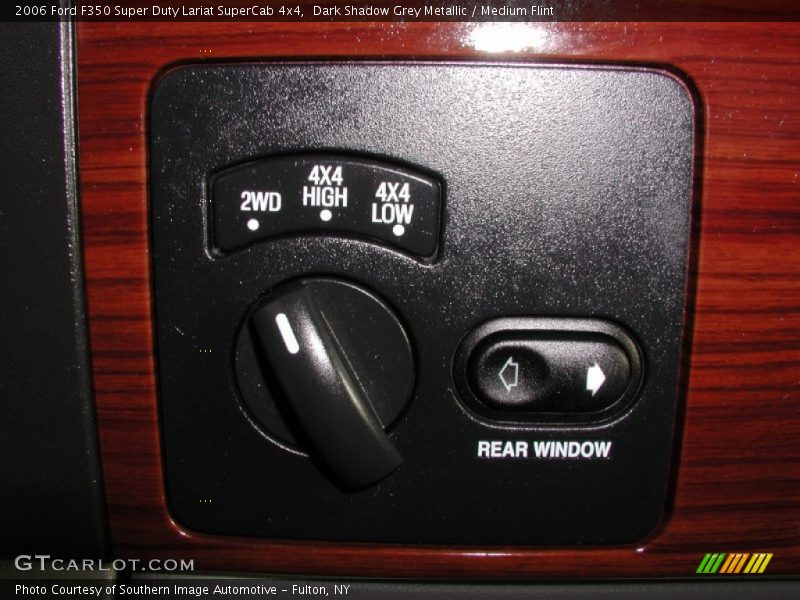 Controls of 2006 F350 Super Duty Lariat SuperCab 4x4