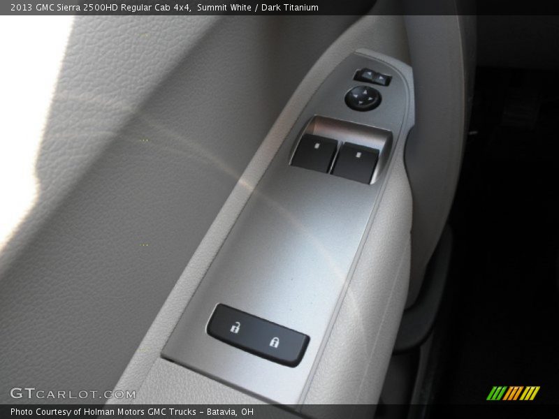Summit White / Dark Titanium 2013 GMC Sierra 2500HD Regular Cab 4x4