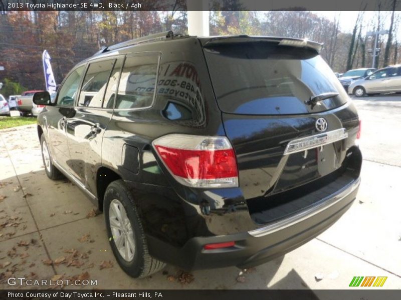Black / Ash 2013 Toyota Highlander SE 4WD